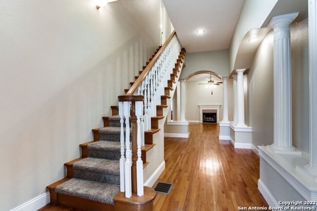 Photo - 4-BEDROOM IN ALAMO HEIGHTS