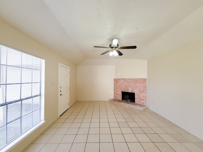 Photo - 10059 Emerald Creek Dr