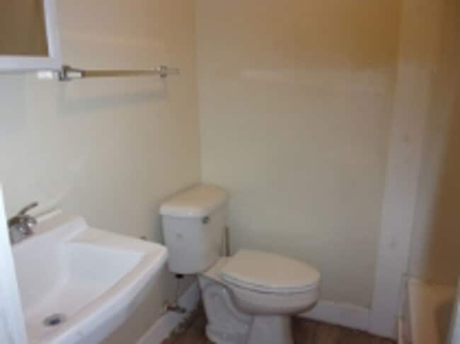 Photo - 347 Friedham