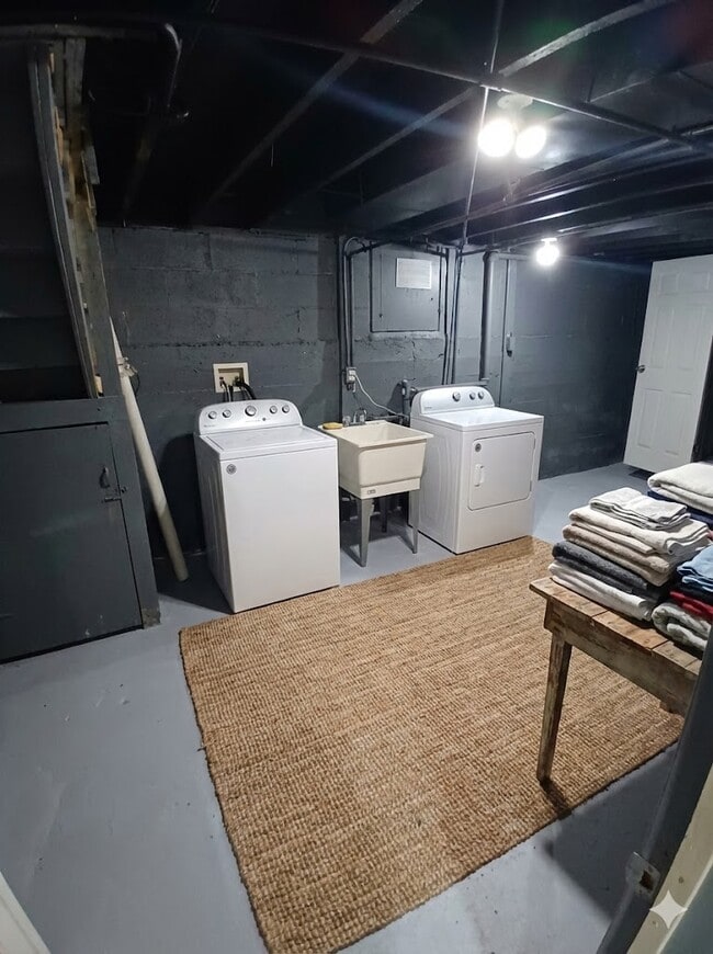 Photo - 401 S Independence Ave