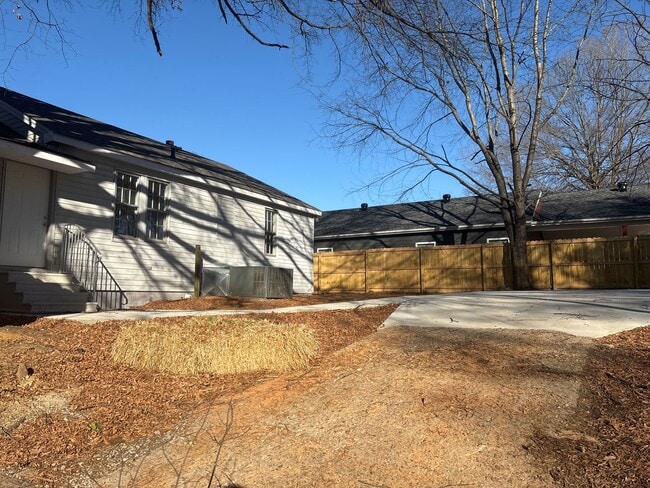 Photo - NEW LISITING