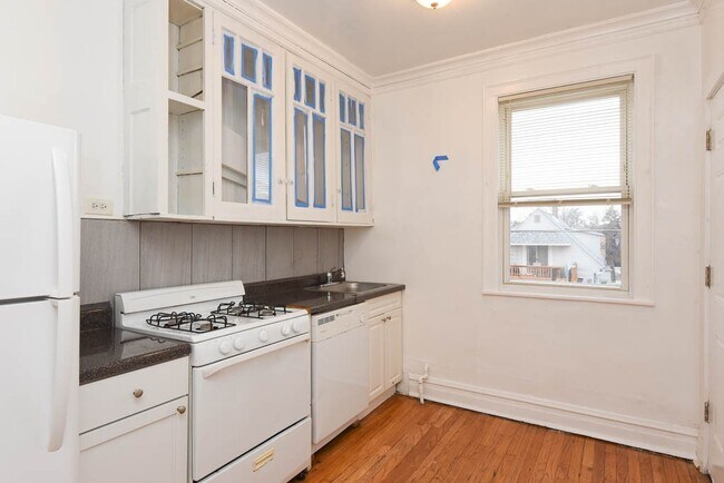 Photo - 4826.5 W Addison St Unit W3