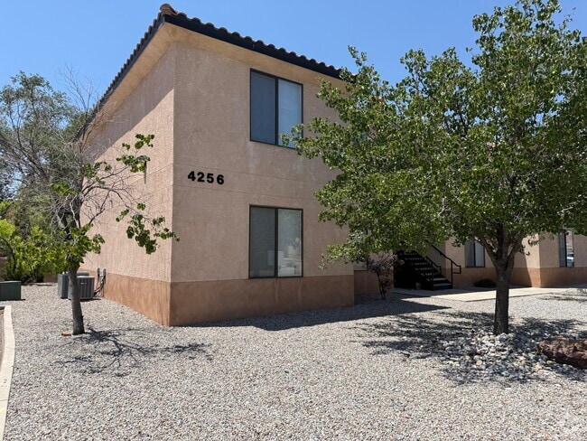 Building Photo - 4256 Sabana Loop SE Rental