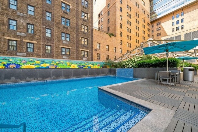 Photo - 219 S 18th St Unit 404