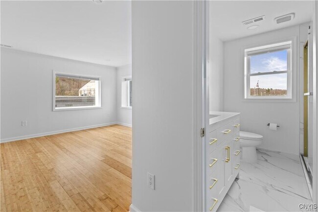 Photo - 238 Oriskany Blvd