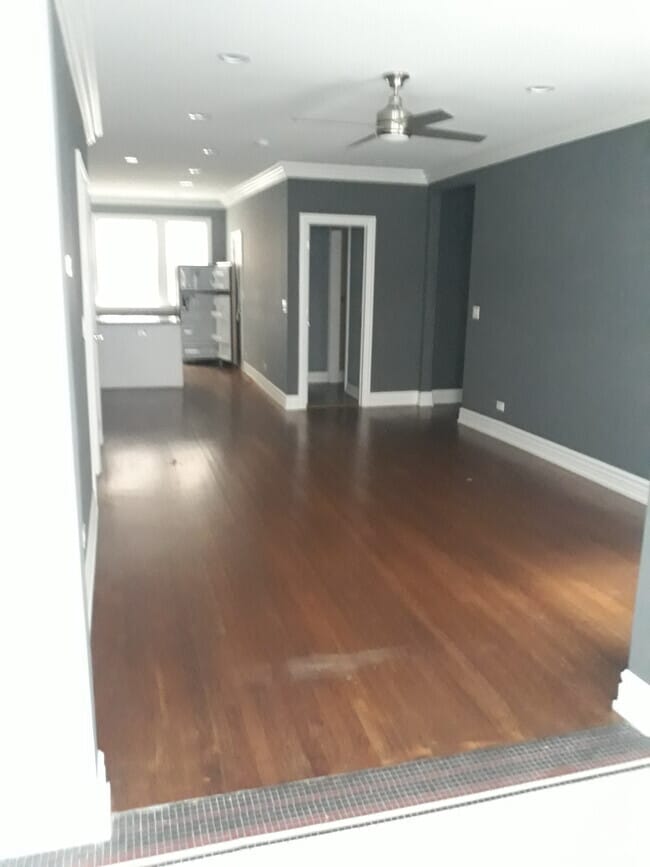 Building Photo - 835 W Cornelia Ave Rental