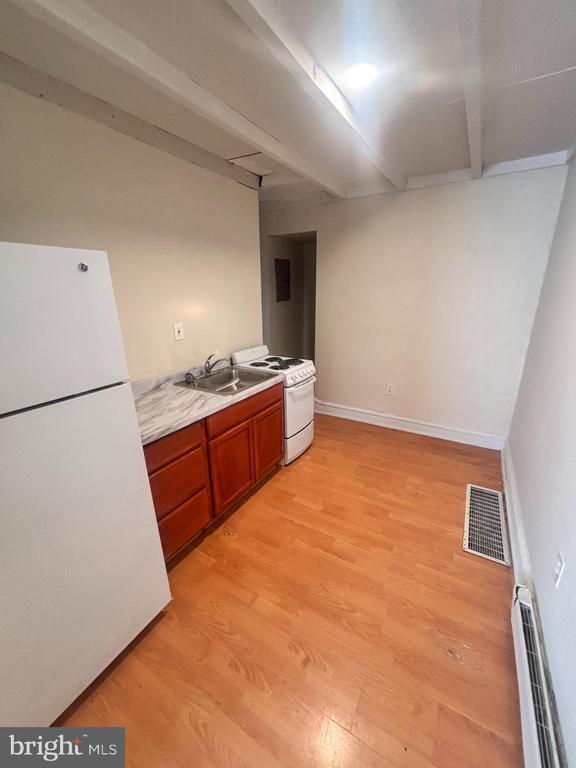 Photo - 4705 Longshore Ave