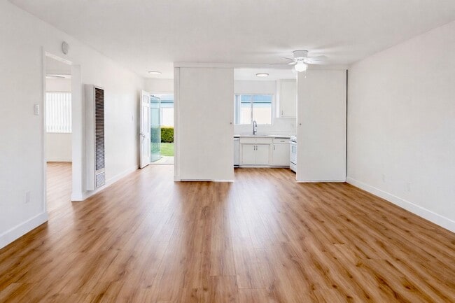 Photo - Townhome 2 bed 1.5 Bath in Anaheim