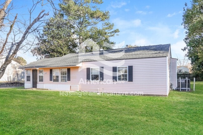 Photo - 1118 Alderman St NE House