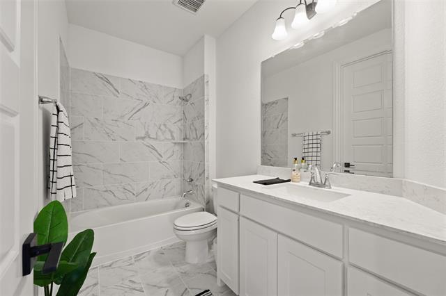 Photo - 2820 Shadybrook Dr