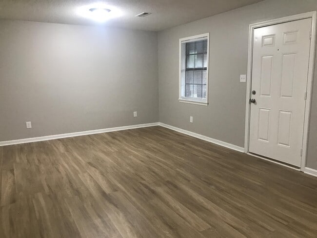 Photo - 2509 Green Oaks Ct SE Unit C