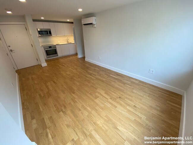 Photo - 334 Harvard St Unit E3