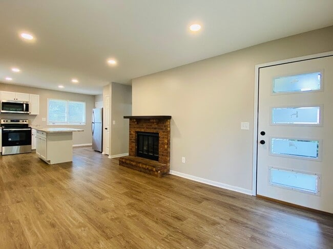 Photo - NEWLY REMODELED RANCH!! - 3 Bedroom, 1 Bath Home in Ankeny