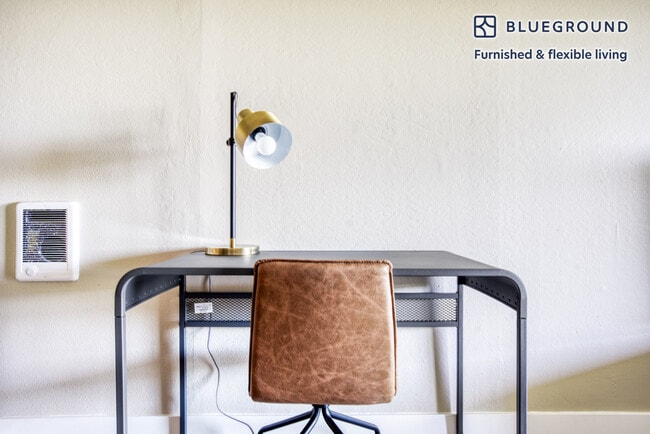 Photo - 900 E Hillsdale Blvd Unidad FL3-ID585