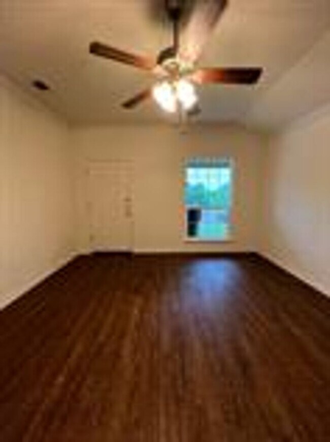 Photo - 403 Olaf Dr Unit A