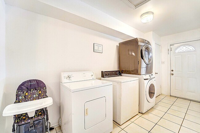 Photo - 8111 Pine Green Ln