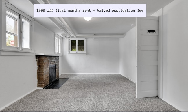 Building Photo - $1,395.00, 1 bed, 1 bath newly renovated b... Unit 3338-B