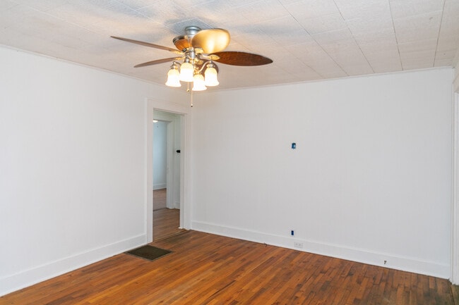 Photo - 105 Burns St