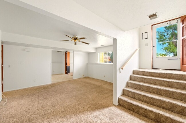 Photo - Available Immediately! 3 Bed 1 Bath in Denver
