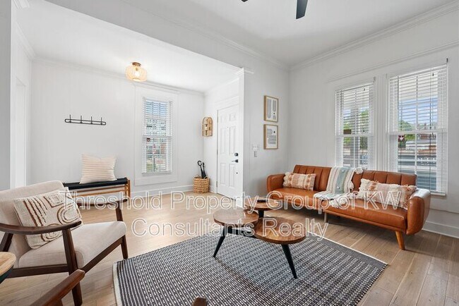 Photo - 61 E 7th Ave