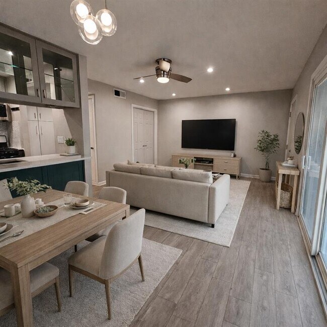 Building Photo - 7801 Shoal Creek Blvd Unit 146