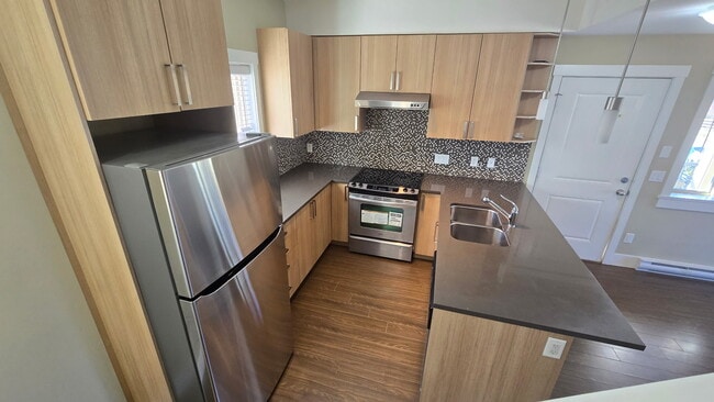 Building Photo - 7168 Stride Ave