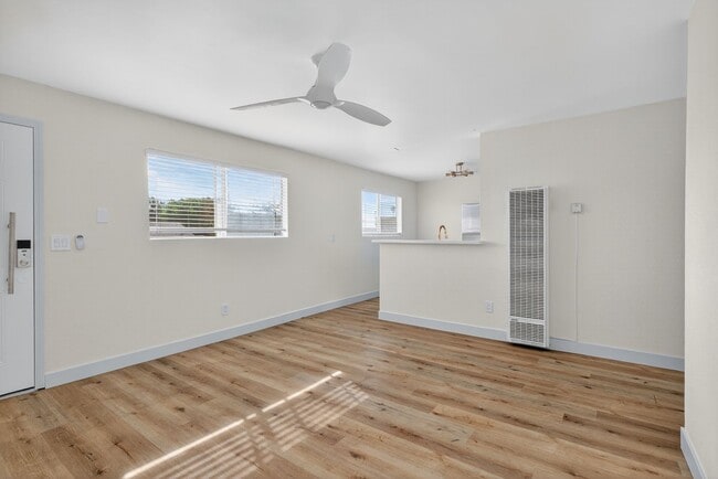 Photo - 921 Alamitos Ave Unit 08