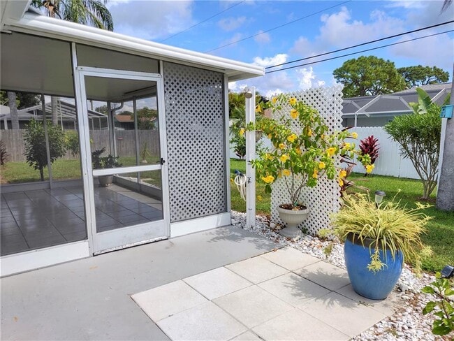 Photo - 979 Nantucket Rd