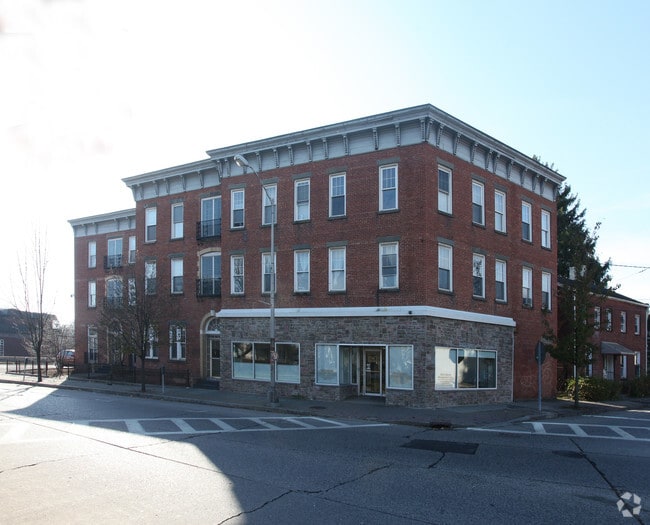 Franklin Apartments - Franklin Apartments