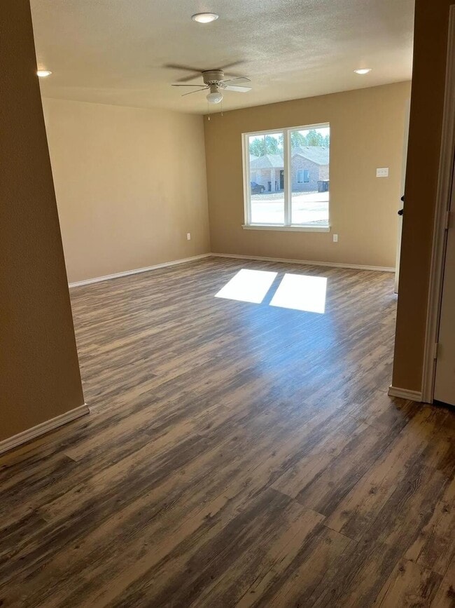 Photo - 2425 N Ave N