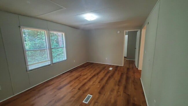 Photo - 4221 Holcomb Cir