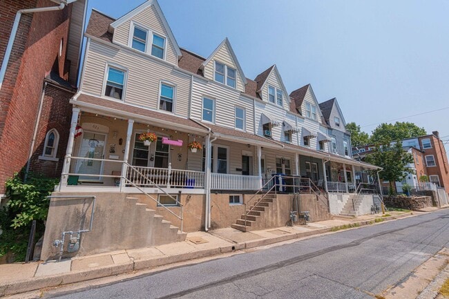 Photo - UPDATED FOUR BEDROOM/1.5 BATH TOWNHOME