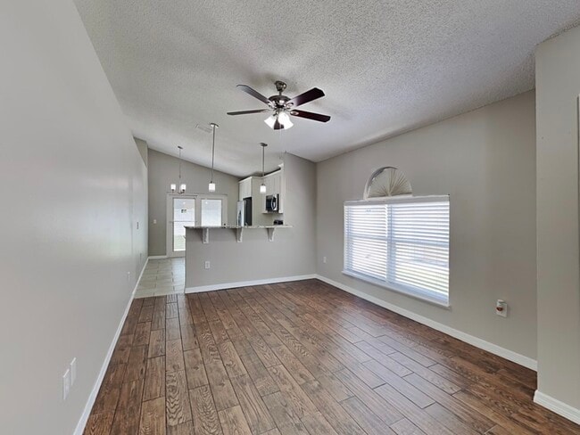 Photo - 6879 Belmar Dr