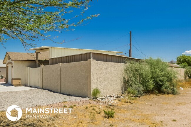 Photo - 401 N 111th Way