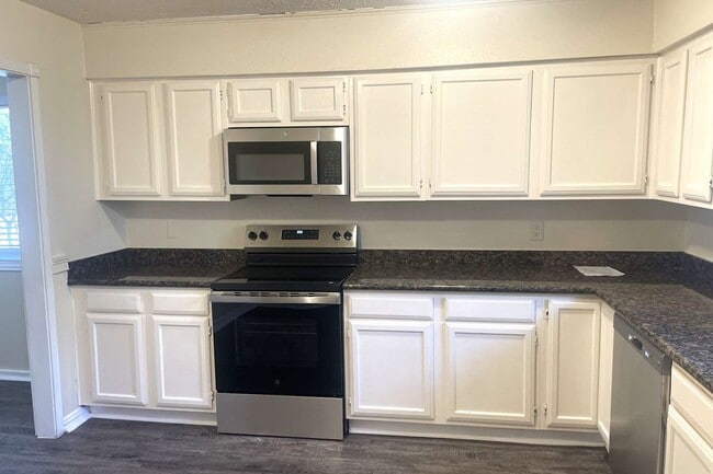 Photo - 1819 Pilgrims Point Dr