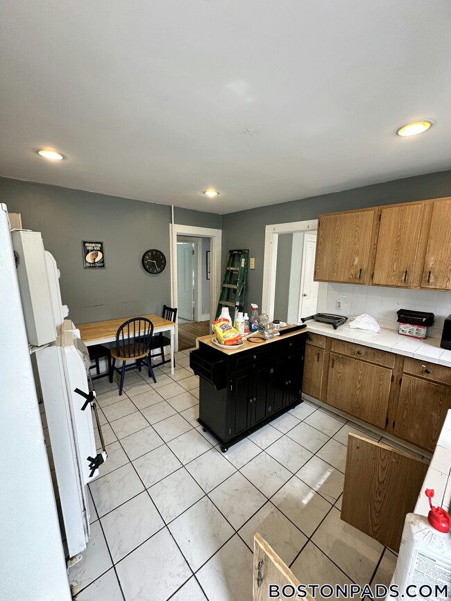 22-24 Everett Sq. - 22-24 Everett Sq. Unit 1