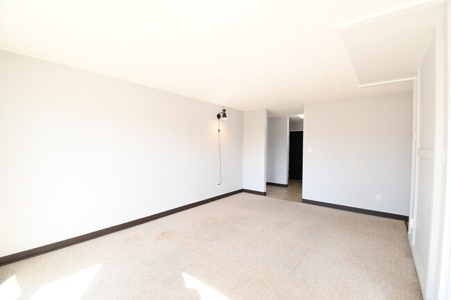Photo - 4280 Quentin Ave Unit 213