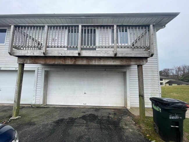 Photo - Renovated Condo in Edgewood with Garage!