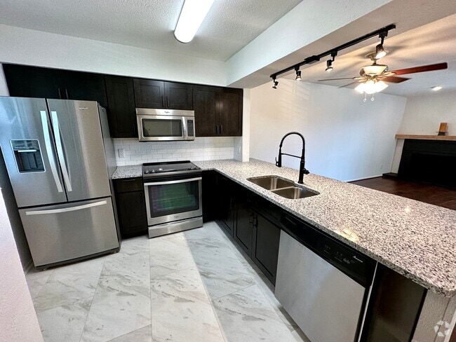 Building Photo - 111 Henry Chandler Dr Unit 111 Rental