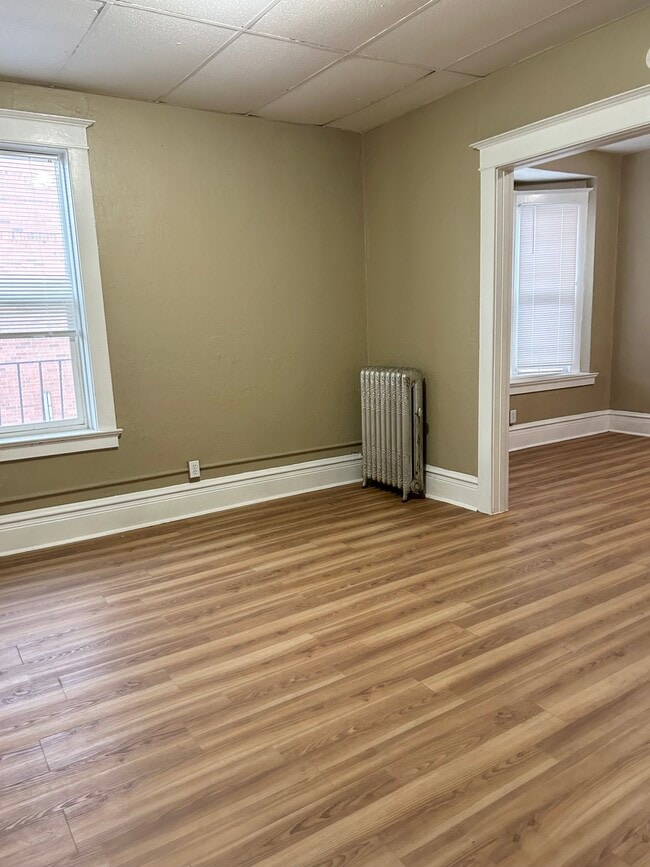 Living space - 251 E Broadway