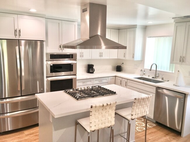 Vista frontal de la cocina - 2259 Cooley Pl