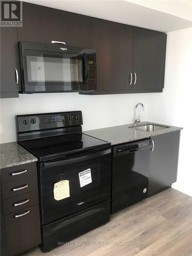 Photo - 30 Meadowglen Pl Unité 804