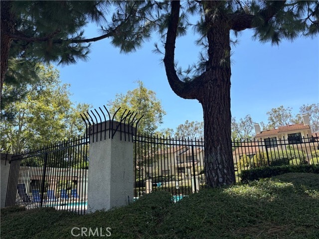 Photo - 957 Creekside Dr