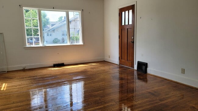 Photo - 658 S Rockhill Ave