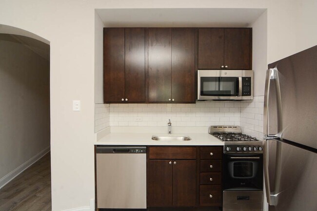 Photo - 3335 W Diversey Ave Unit 201