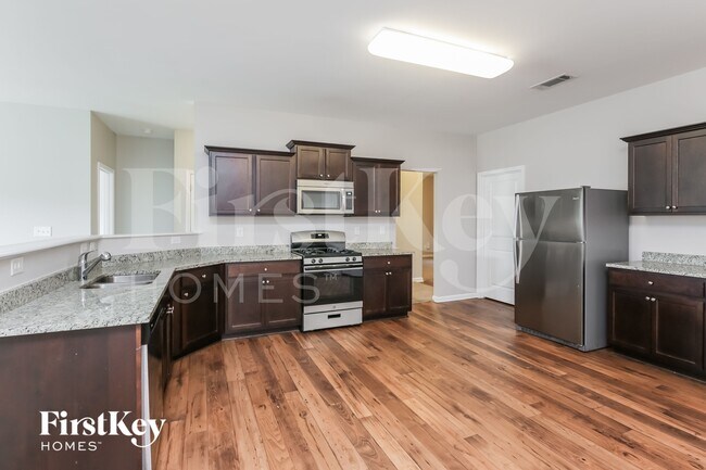 4221 Weeping Willow Dr