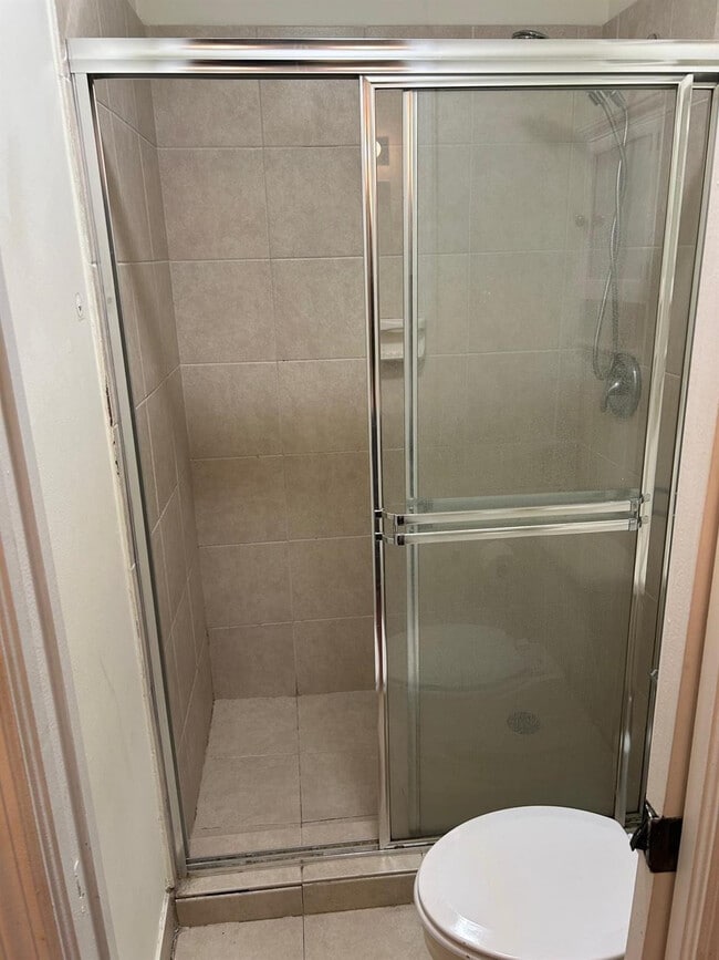 Photo - 6542 Via Regina