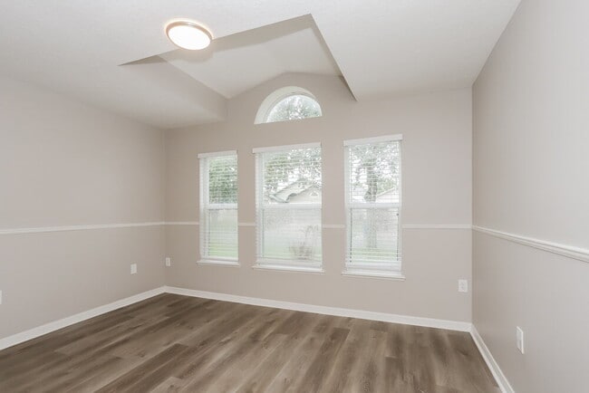 Photo - 6922 Waterbrook Ct