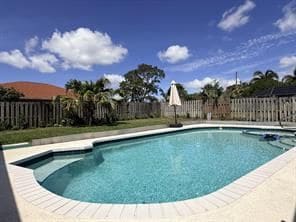 Photo - 790 SE Ablett Ln