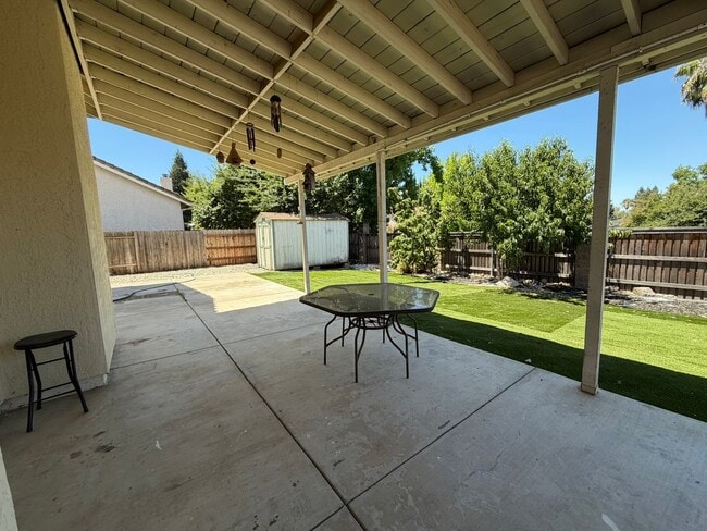 Photo - AVAILABLE NOW! Come view this 5 Bedroom single family home in Rocklin!